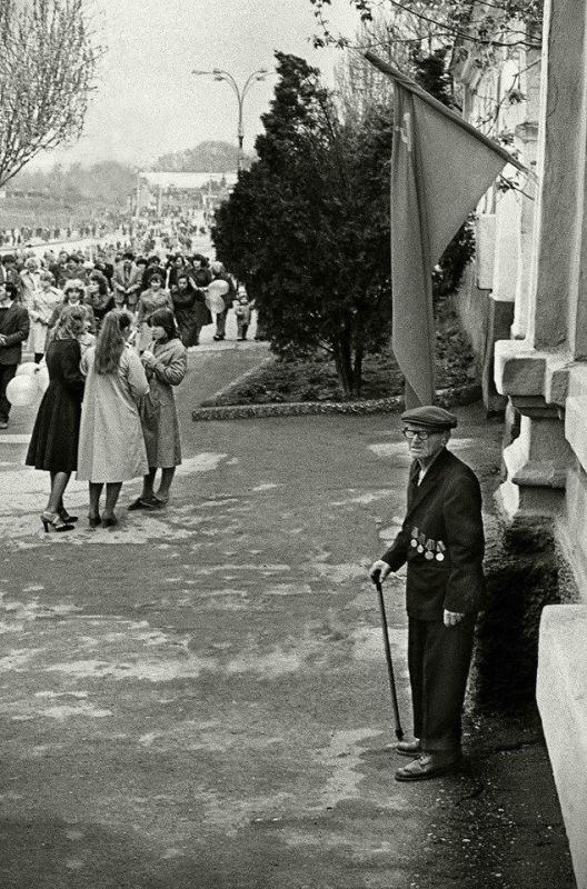 9 ��� � ���������, 70-�. �� ��������� � ����� �������� �����