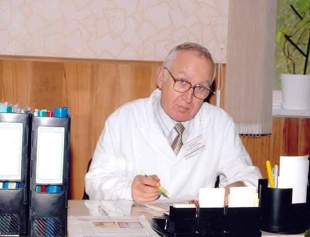 Ровесник Победы. В День Победы 80-летний юбилей отмечает Виктор Федорченко - врач-травматолог, физиотерапевт и первый руководитель Бендерского ЛДЦ