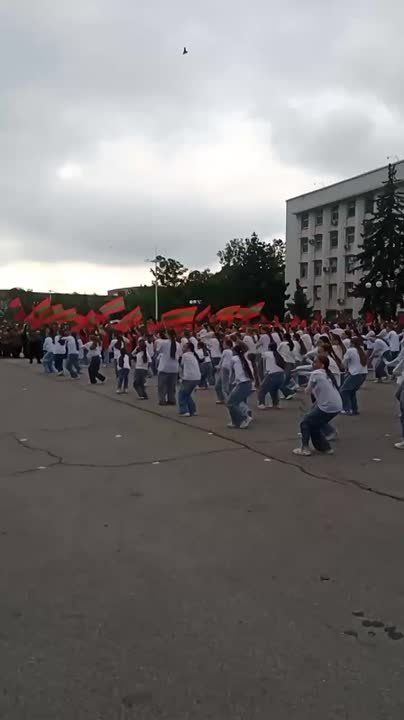  200     