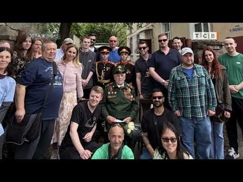 Наши журналисты встретили семью из Молдовы, которая специально сняла квартиру в Тирасполе, чтобы показать детям, как надо праздновать День Победы