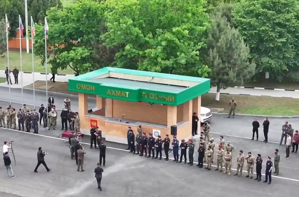 ����� �������� ������� ����� ������ � 25-����� ���� ������-�������