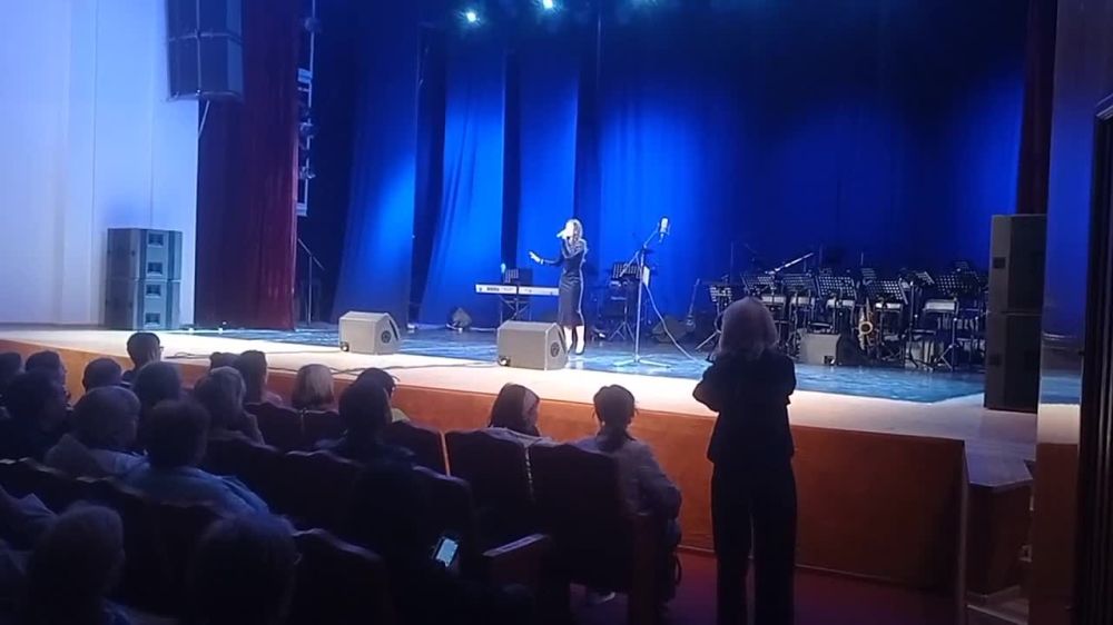         &quot;  &quot;      .. ,   &quot; BIG-BAND&quot;,  ...