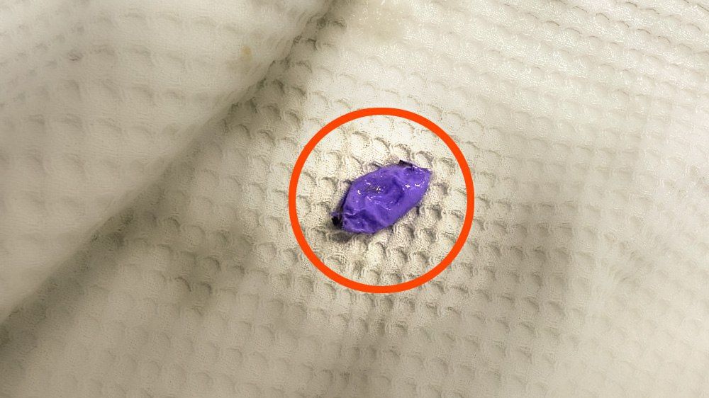 Сотрудники бендерского подразделения УБК ГТК ПМР задержали мужчину с закладкой, поднятой из тайника в непосредственной близости от границы Приднестровья с Молдовой