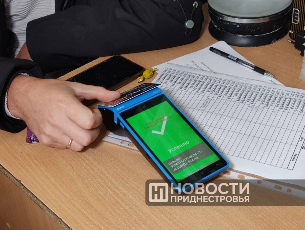С 1 июля рассчитываться наличными в маршрутках и троллейбусах будет нельзя – только банковской картой