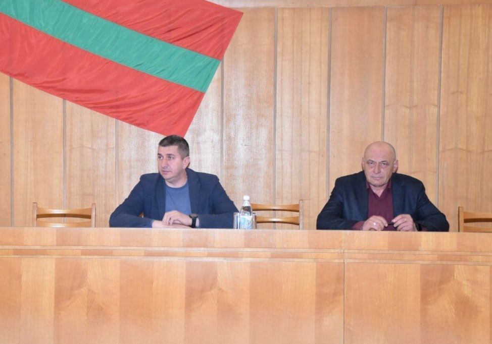 На неделе глава государственной администрации Каменского района и города Каменка Сергей Сокирка провёл совещание с участием представителей фирм-перевозчиков, директора автостанции г. Каменка и представителя филиала ЗАО...