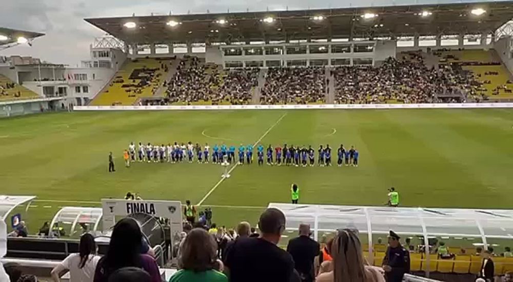 В бригаде арбитров сегодня шесть человек