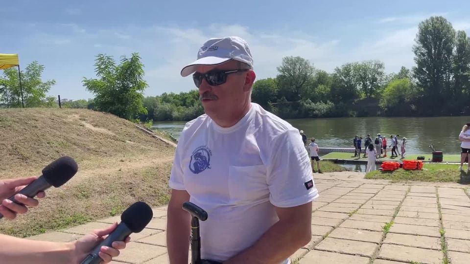 Капитан команды "Верховный дракон", Председатель Верховного Совета ПМР Александр Коршунов доволен первым заездом команды в регате "Семья Президента за здоровый образ жизни"