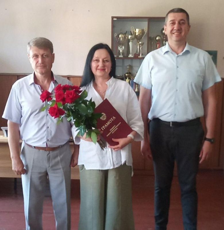 Наши люди - наша гордость За многолетний добросовестный труд, высокий профессионализм и в связи с 55-летним юбилеем со дня рождения Грамотой...