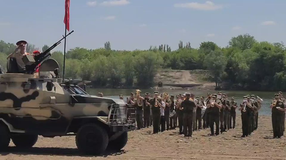 � ��������� ����� ����������� ��������� ������������� �������� �����-����������� ��������