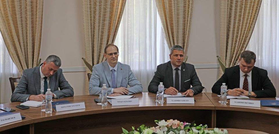 ������� ��-�������� ������������ �� ��������������� ������� � ��������������, � ������������� ���������� �� ���������� �� ������������� ����������� �����������