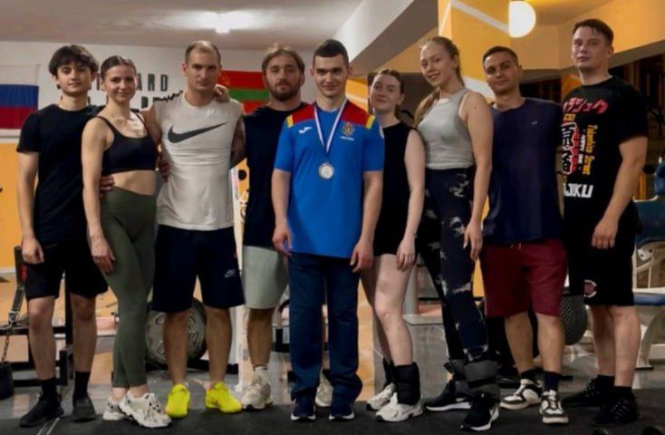 Дубоссарский параспортсмен Егор Брикульский завоевал серебро международного чемпионата по пауэрлифтингу в Дублине