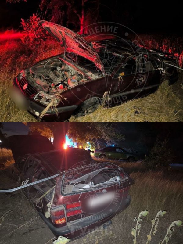 Вчера на дороге Григориополь - Шипка «Фольксваген» врезался в дерево, водителя зажало в салоне