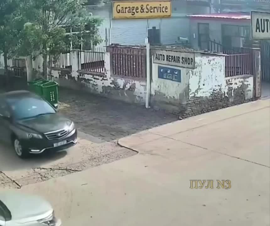       :