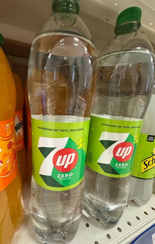 -    7UP   -     