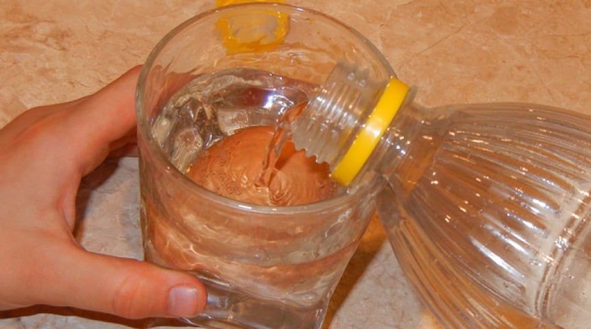 Выпил жидкое стекло вместо воды