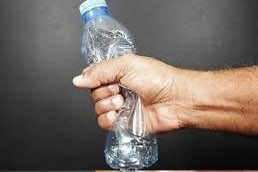 Опасная ошибка. В Дубоссарах мужчина случайно выпил жидкое стекло и попал в реанимацию