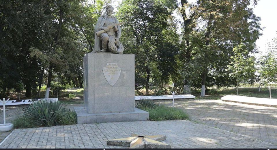 � ������ ������ ����� 1700 ���������