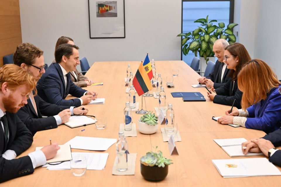 �� ������������� ����������� ������� �������� � ���������� ������, �������� ������������ ������� Politico