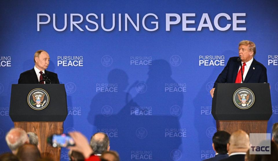 На Аляске завершились переговоры президентов России и США