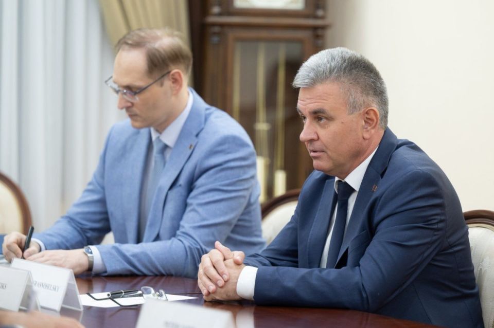 ��������� ����� �������������� � ����������� ������������� ������� � �������: