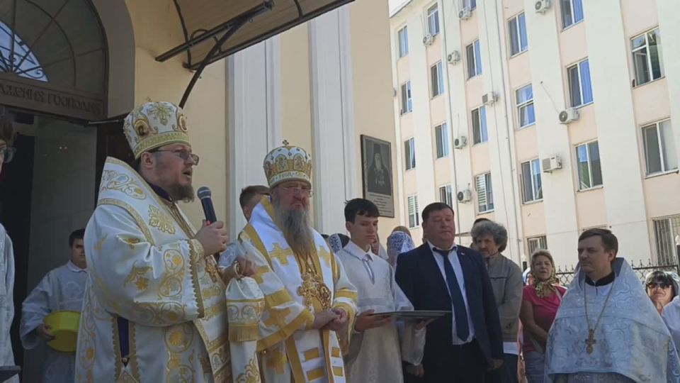 Священнослужители поздравили прихожан с двунадесятым праздником Преображения и 210-летием храма