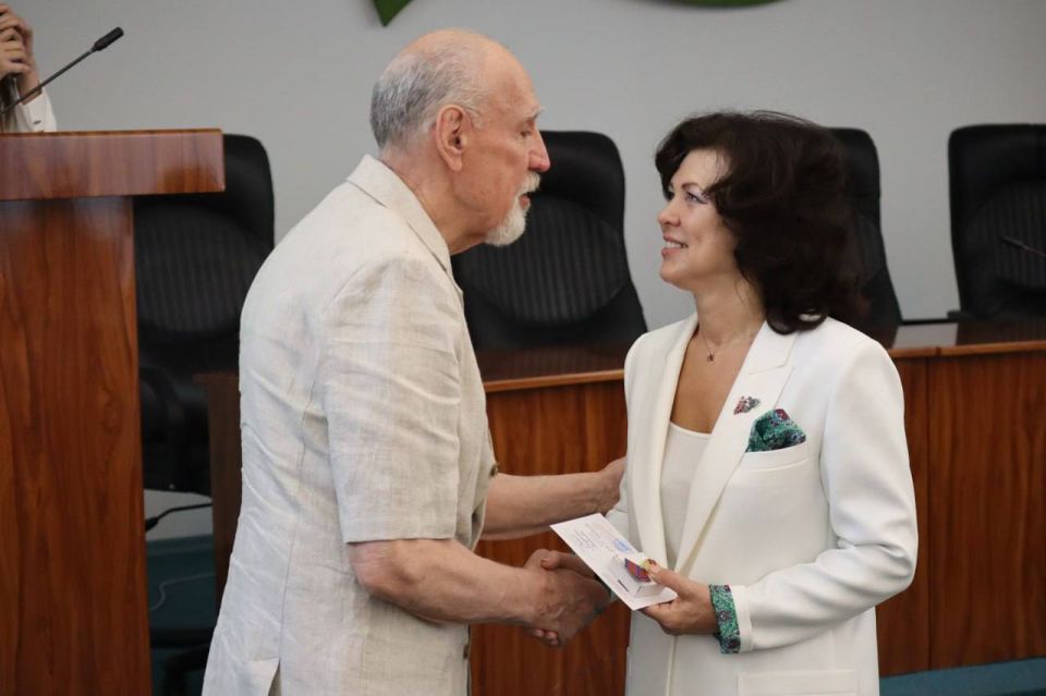 ������� � ������� ������� ��������� ������ � 35-����� ���