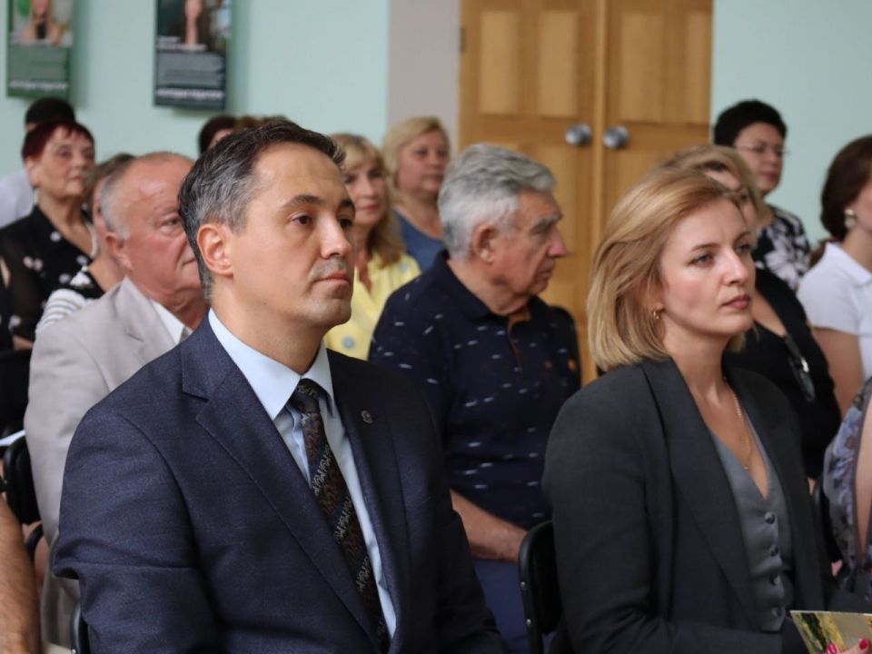 �� ������ ���������� ������� ������� ����� �������������� � ����� � � ������, ������������ � 35-����� ���