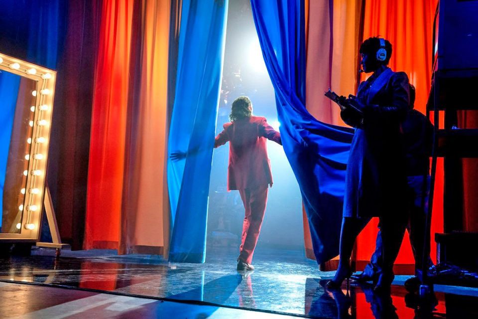 ������ ����� ����������� ������� ������ � ���� � ����� ��������� ������ ���������: ������� � �����