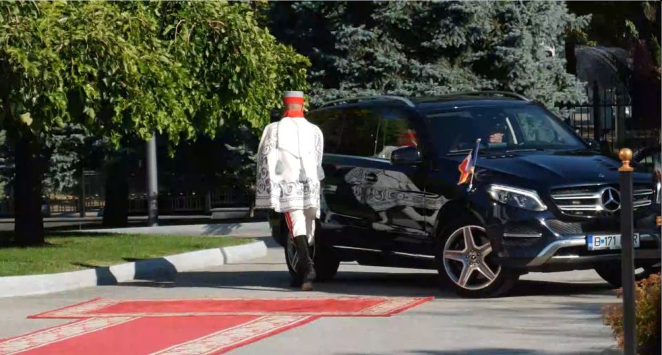 ��������� ������� ��������� ������ ������� � ������������ � �������� �� ������ � ������������� ��������