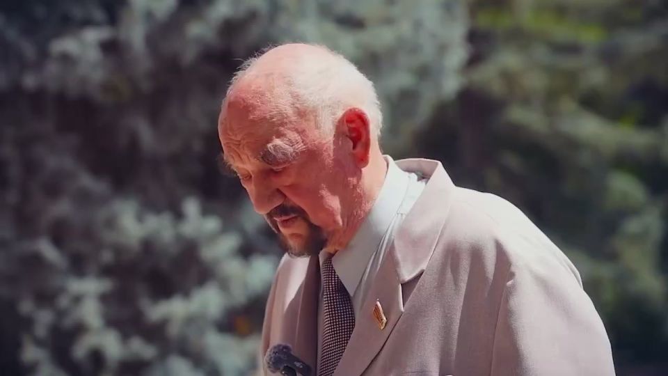 ��������� ��� ����� �������������� ����������� � ��������-������ ����� � 35-����� ��������������� ���������� ����������