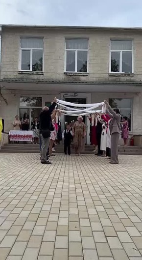        3.      .       -     