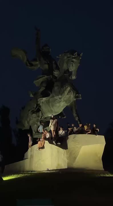 Салют в Тирасполе через полчаса