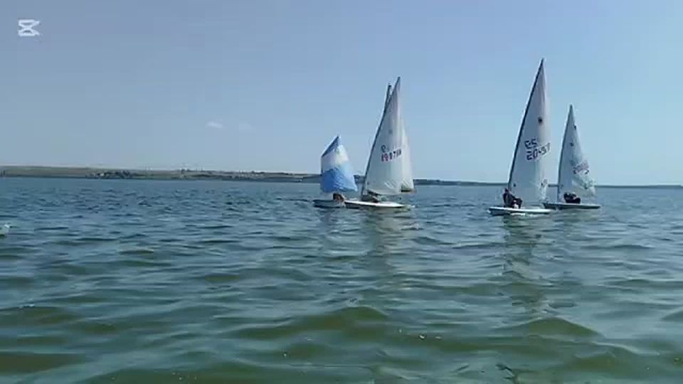 Атмосферное видео из Днестровска: в День Республики здесь прошла парусная регата