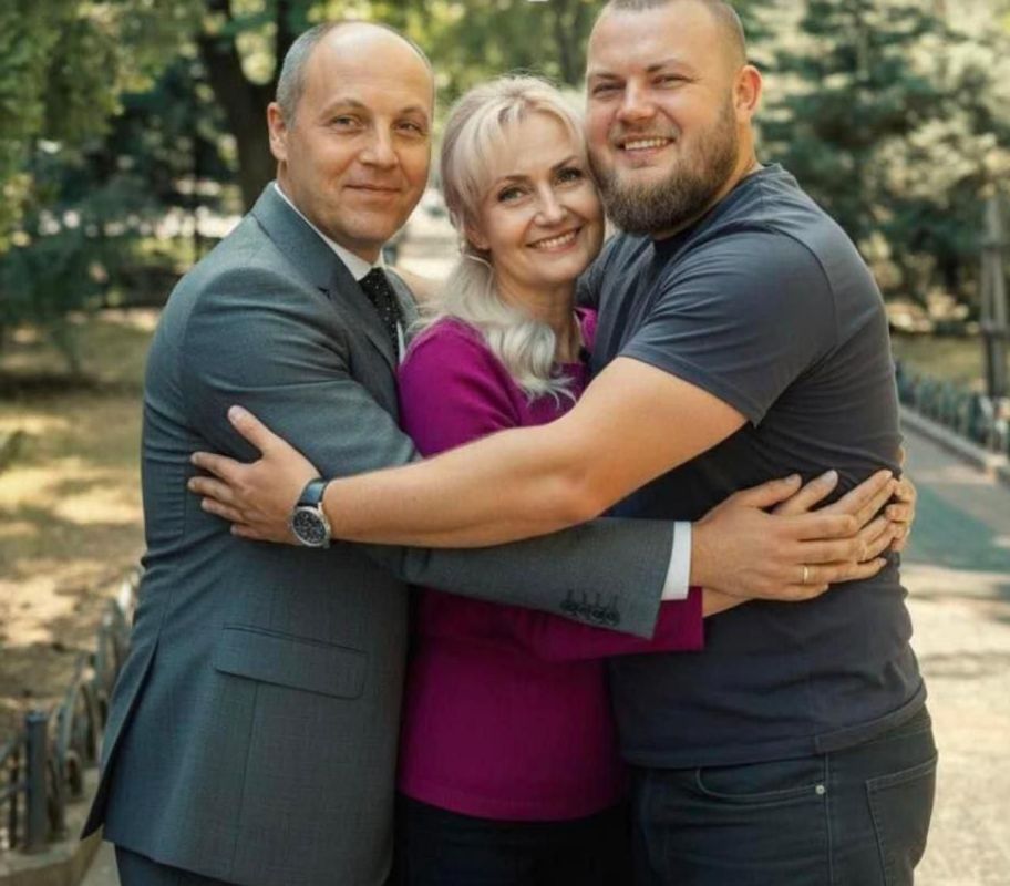 Фото на память.. Земля бетоном паскудам!