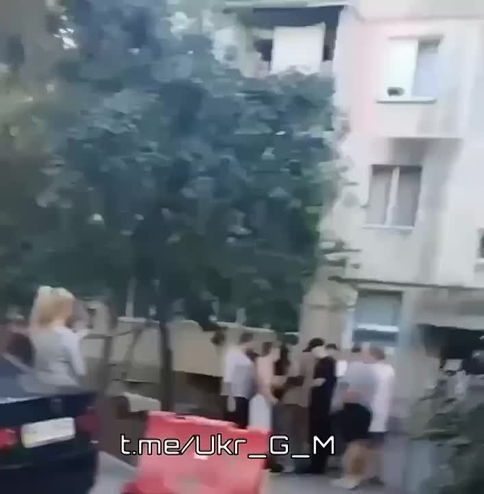       ,     