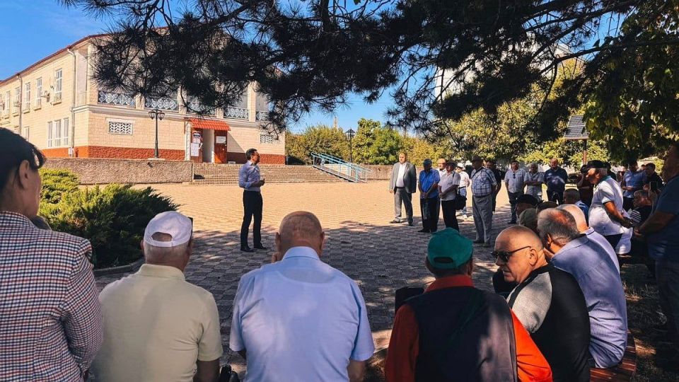 Премьер-министр Молдовы поехал в Варницу агитировать за ПАС: В ту самую Варницу, где "живут сепаратисты" по версии правящей партии, где людей не пускали голосовать, а избирательный участок "минировали"