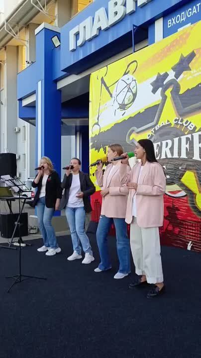 Коллектив «Лайт» исполняет обещанного Стаса Михайлова