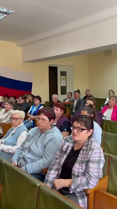 Трудовой коллектив аграрно-технического колледжа им. Фрунзе выдвинул кандидата в депутаты Верховного Совета – Галину Антюфееву