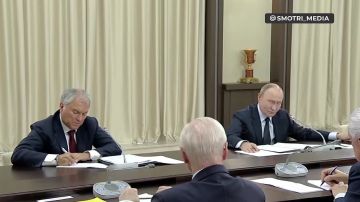 Более 700 тысяч бойцов ВС РФ находятся на линии боевого соприкосновения в зоне СВО — Путин