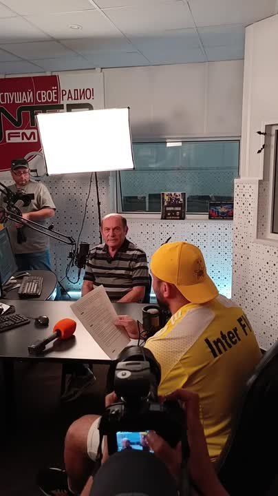 Ветеран футбола Владимир Парнас пришёл в гости к Inter FM на «Голевую передачу»