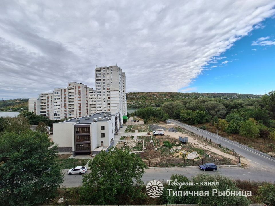 Рыбничане засняли облако, которое накрыло город, как одеяло