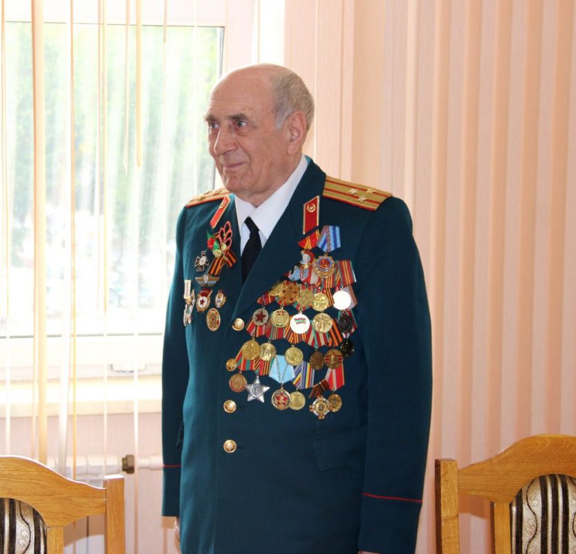 ��������� ��������� ������������ ����������� ������ ��������� �����, ����� � ����������� ��� ���� ��������� � 85-������ �������