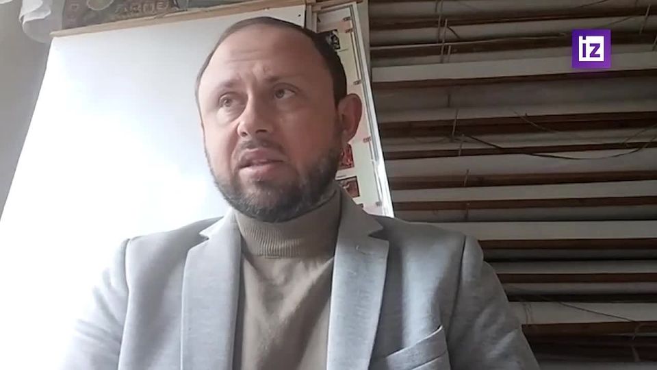 "Общество раскалено докрасна": так политолог Александр Кориенко в беседе с "Известиями" охарактеризовал атмосферу парламентских выборов в Молдавии