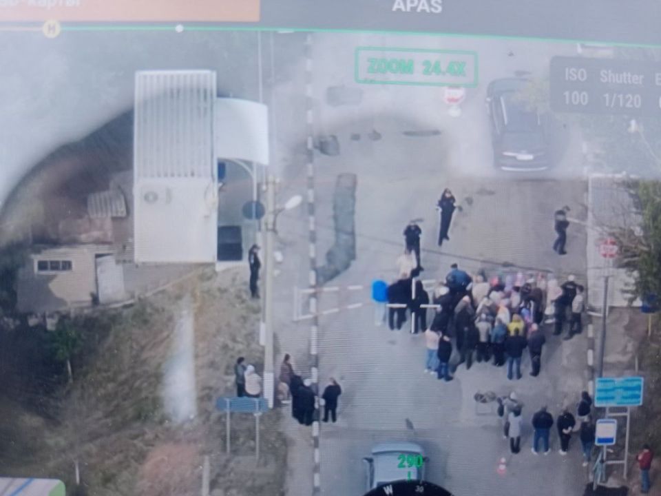 Очередь на мосту Каменка-Сенатовка всё больше