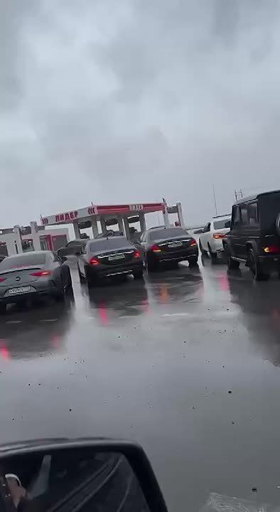            ,  