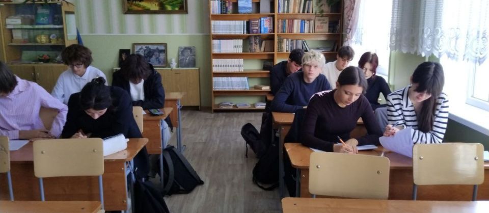 Ученики школы №18 присоединились к международной акции «Литературный диктант»