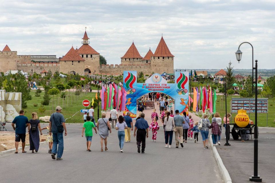 В Бендерах День города отметят 11 октября в парке св. Александра Невского. 8-го числа – служба в храмах, возложения и церемонии награждения