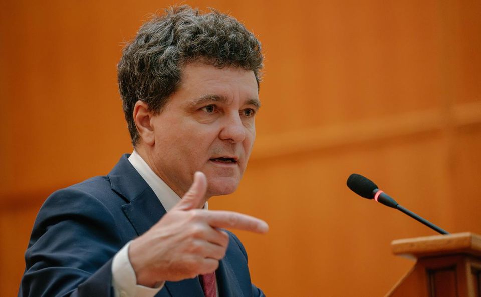 ��������� ������� �������� ��������� ������������� � ������ ��������