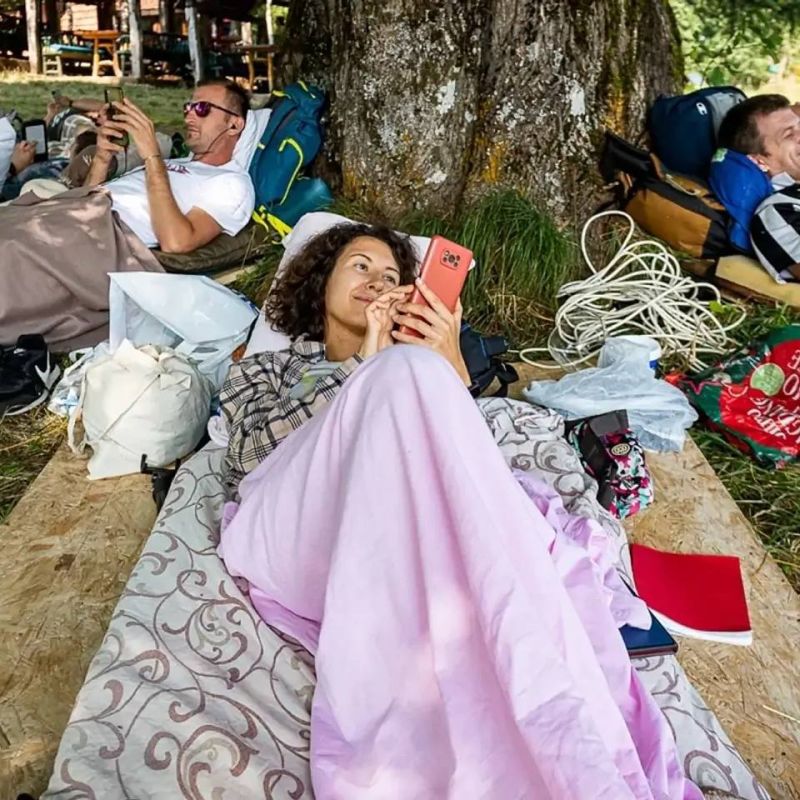 В Черногории стартовал традиционный чемпионат по лени — участники соревнуются в ничегонеделании