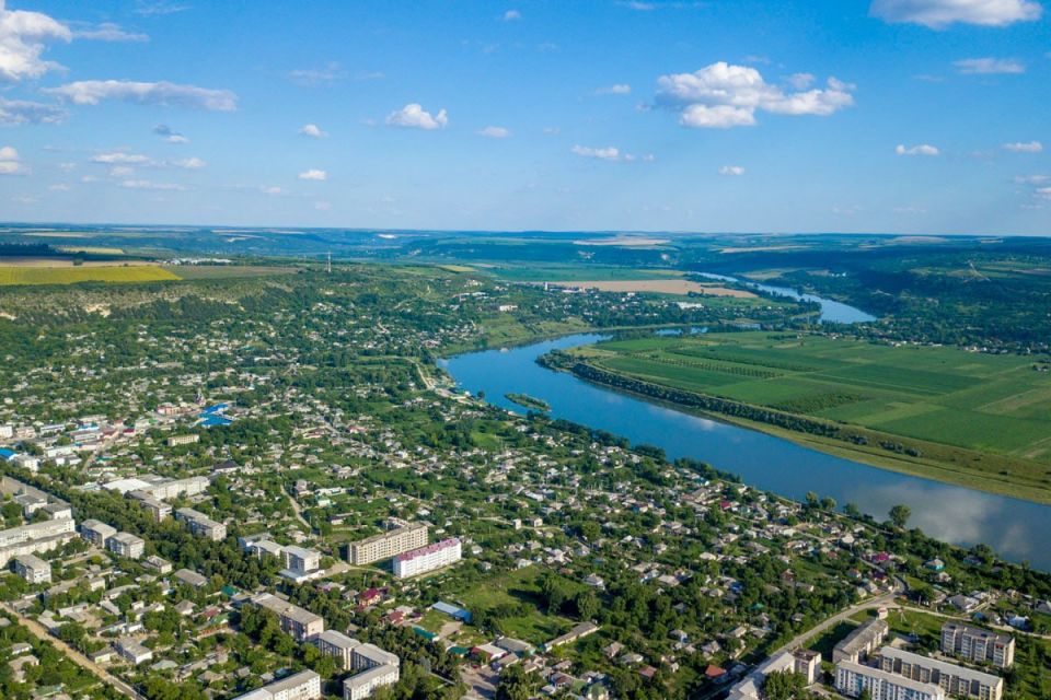 В Каменке завтра перекроют улицу Ленина (от площади 60 лет Октября до детской художественной школы) и переулок Вишнёвый